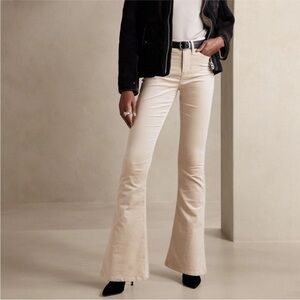 Banana Republic Cream high-rise Flared Jeans sz. 27